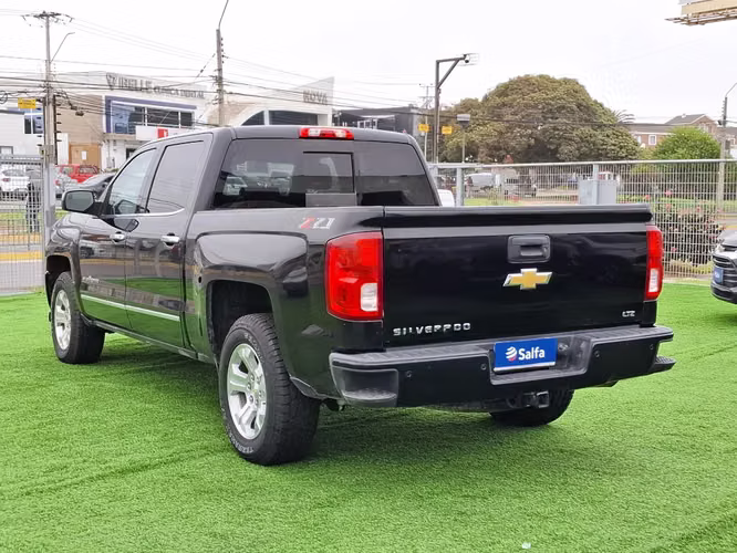 Chevrolet Silverado 5.3 LT 4WD EXT Z71 DOB. CAB. AT 4P 2019 - Imagen 6