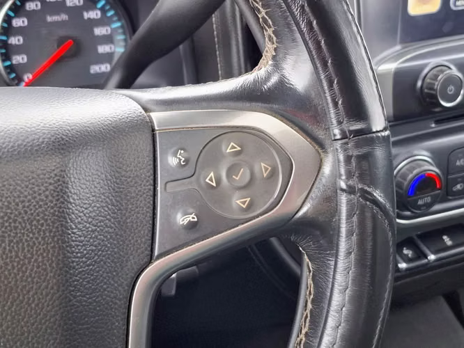 Chevrolet Silverado 5.3 LT 4WD EXT Z71 DOB. CAB. AT 4P 2019 - Imagen 17