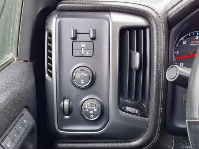 Chevrolet Silverado 5.3 LT 4WD EXT Z71 DOB. CAB. AT 4P 2019 - Imagen 12