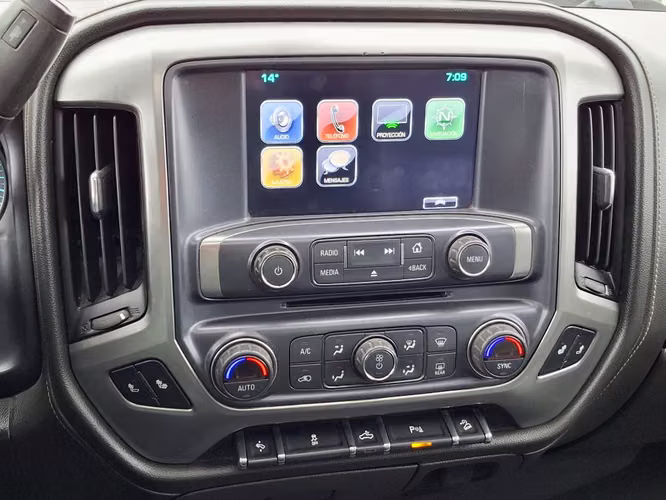 Chevrolet Silverado 5.3 LT 4WD EXT Z71 DOB. CAB. AT 4P 2019 - Imagen 18