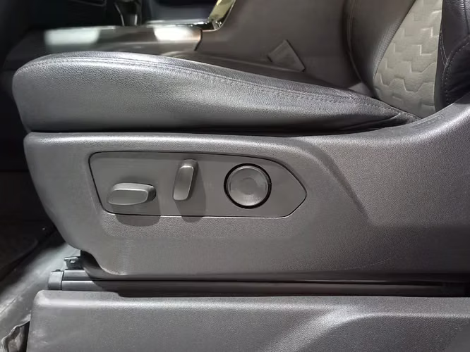 Chevrolet Silverado 6.2 ZR2 4X4 AT 4P 2023 - Imagen 14