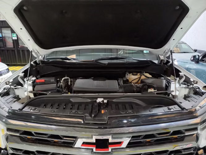 Chevrolet Silverado 6.2 ZR2 4X4 AT 4P 2023 - Imagen 11