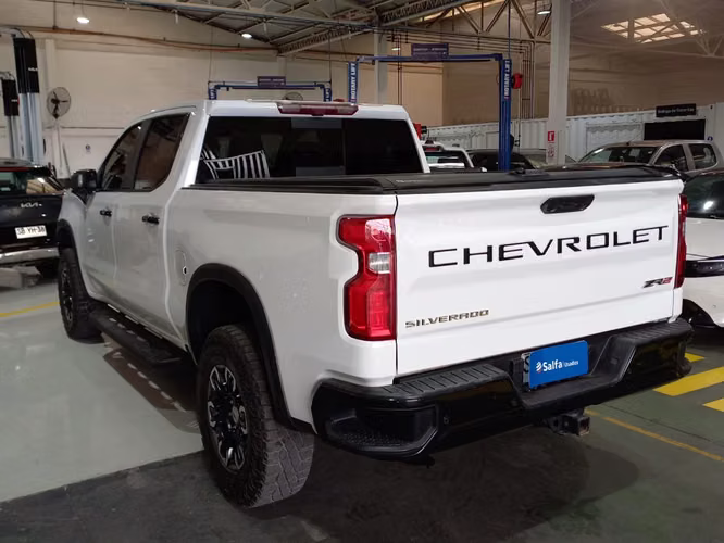 Chevrolet Silverado 6.2 ZR2 4X4 AT 4P 2023 - Imagen 8
