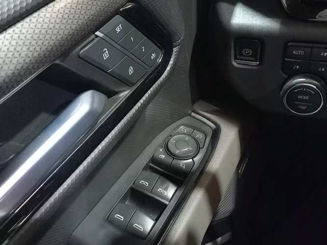 Chevrolet Silverado 6.2 ZR2 4X4 AT 4P 2023 - Imagen 15