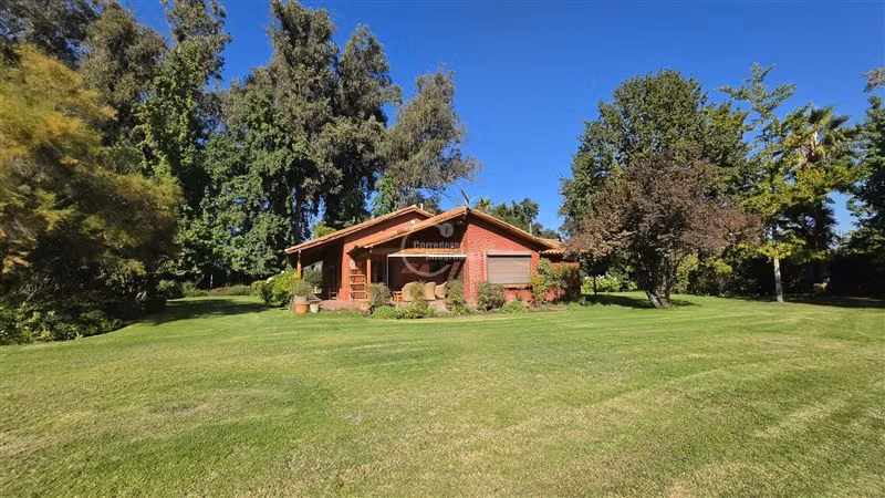 Pirque casa con parque y campo agrícola diversos usos FM