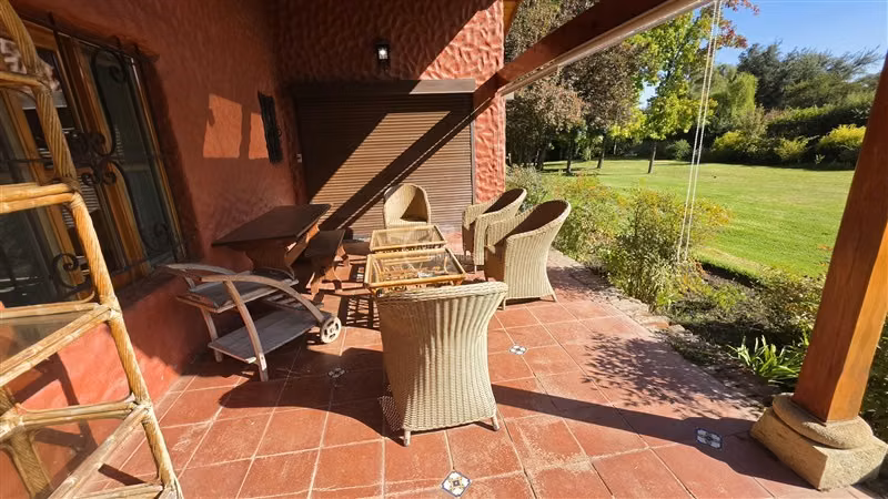Pirque casa con parque y campo agrícola diversos usos FM
