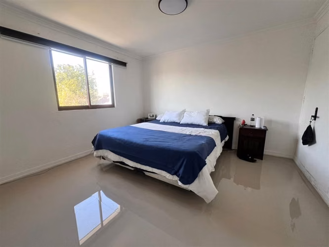 Casa en venta de 3 dorm 2 baños. en La Cisterna