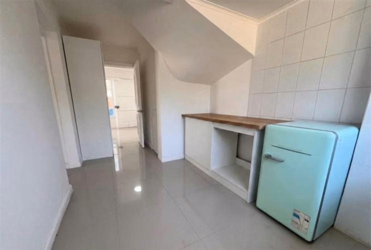 Casa en venta de 3 dorm 2 baños. en La Cisterna