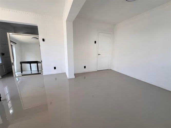 Casa en venta de 3 dorm 2 baños. en La Cisterna