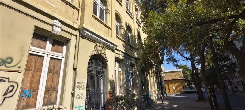 Local Comercial en arriendo en Santiago casona patrimonial