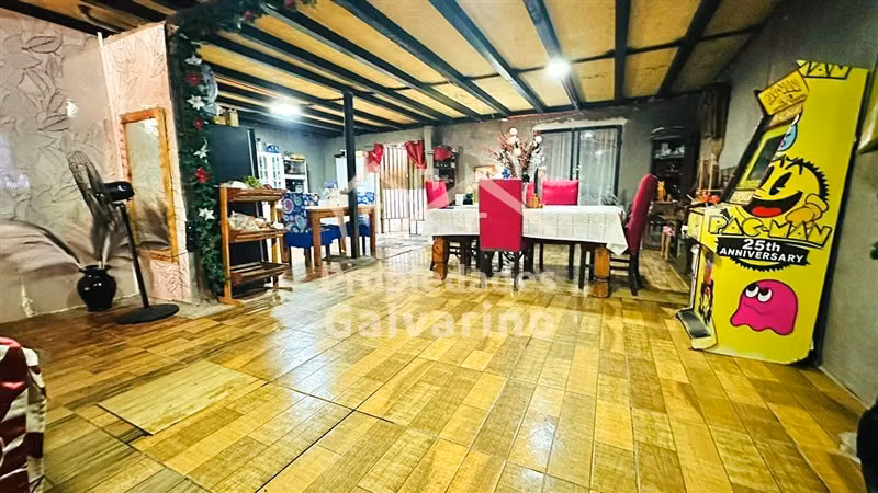 Casa en venta de 6 dorm. en Renca