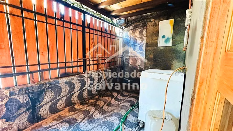 Casa en venta de 6 dorm. en Renca