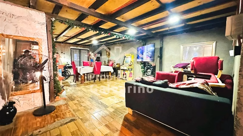 Casa en venta de 6 dorm. en Renca