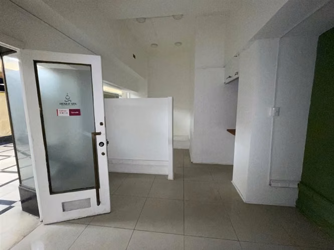Local bien arrendado en venta en Santiago Centro