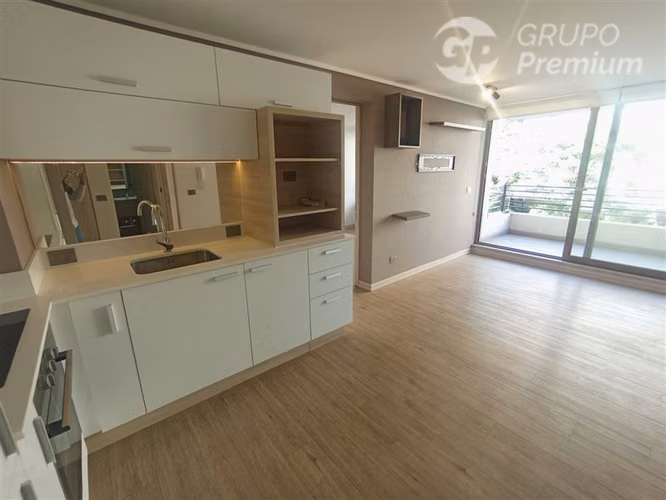Se vende luminoso departamento de 2D2B en plan de viña