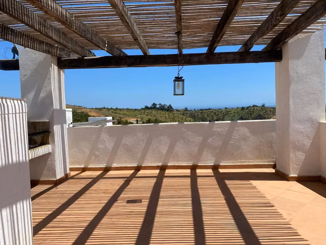 ARRIENDO CASA MEDITERRANEA EN MAITENCILLO