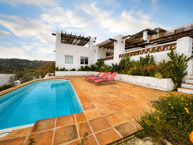 ARRIENDO CASA MEDITERRANEA EN MAITENCILLO