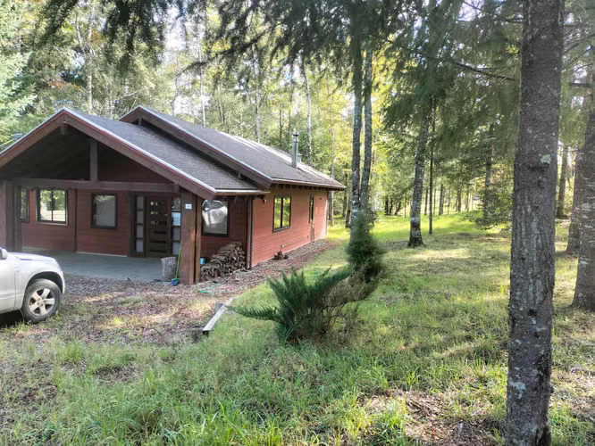 CASA EN VENTA CON RECEPCIÓN MUNICIPAL  ÑANCUL (161126)