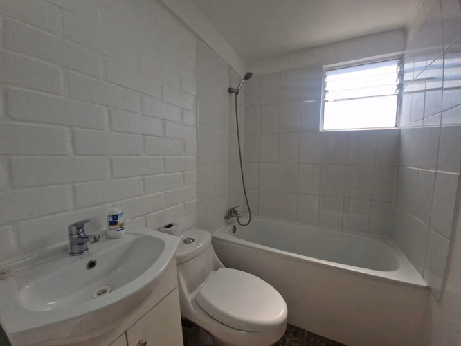 GRACE KELM VENDE /A ESTRENAR/100M2/3DORM/1BAÑO/COCINA INDEP/PATIO Y EST/EN EL MONTE