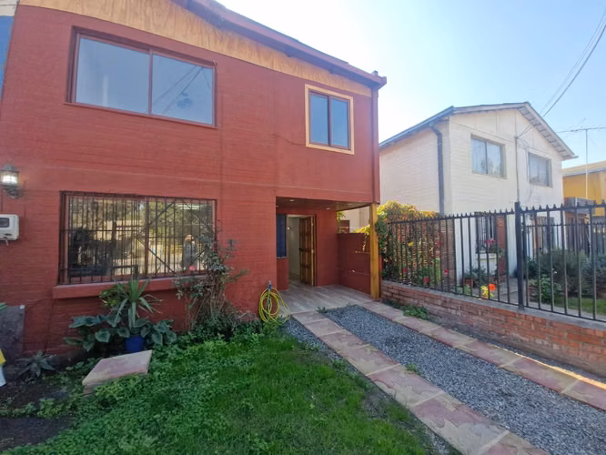 GRACE KELM VENDE /A ESTRENAR/100M2/3DORM/1BAÑO/COCINA INDEP/PATIO Y EST/EN EL MONTE