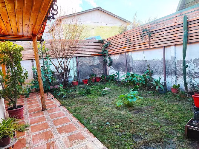 Casa 2D/1B en villa cerrada (162292)