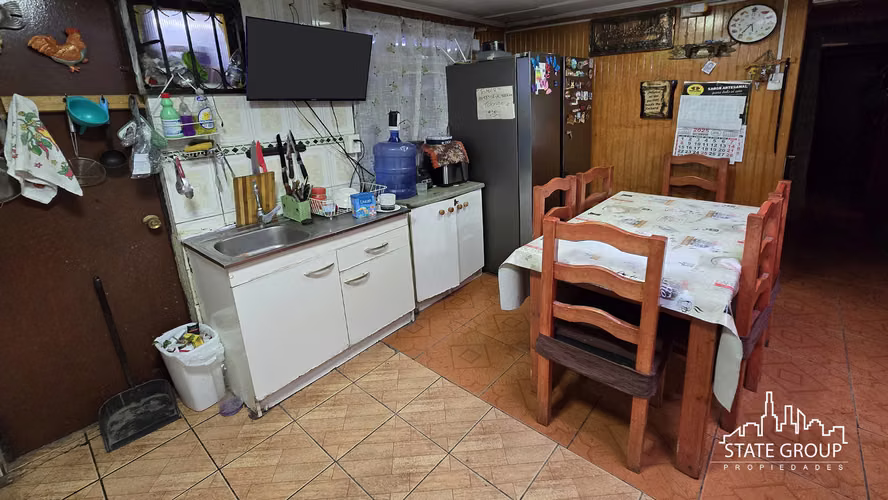 VENTA CASA CON LOCAL COMERCIAL 4HAB 3BA MAIPÚ