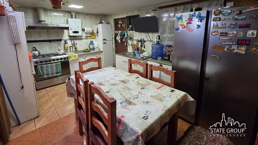 VENTA CASA CON LOCAL COMERCIAL 4HAB 3BA MAIPÚ
