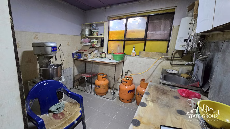 VENTA CASA CON LOCAL COMERCIAL 4HAB 3BA MAIPÚ