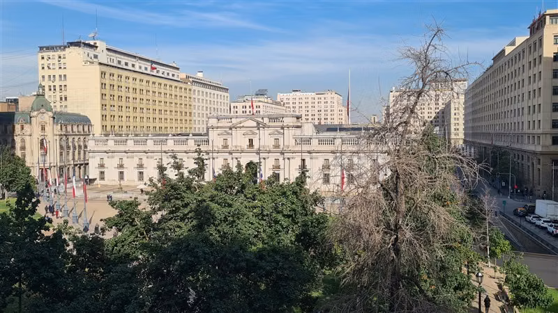 Oficina arriendo Santiago Plaza Constitución 350m2 duplex - Imagen 2