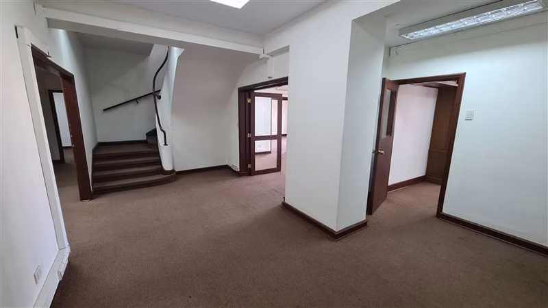 Oficina arriendo Santiago Plaza Constitución 350m2 duplex - Imagen 3