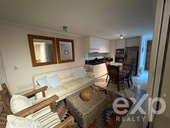 Depto amob arriendo con vista al mar 2 d y 2 b. en Concón