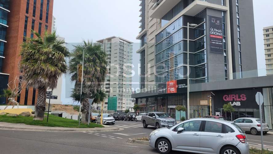 OPORTUNIDAD !!  200 MT2 EN MODERNO EDIFICIO DE OFICINAS - Imagen 4