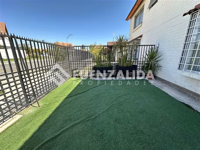 Casa en venta de 4 dorm. en Padre Hurtado