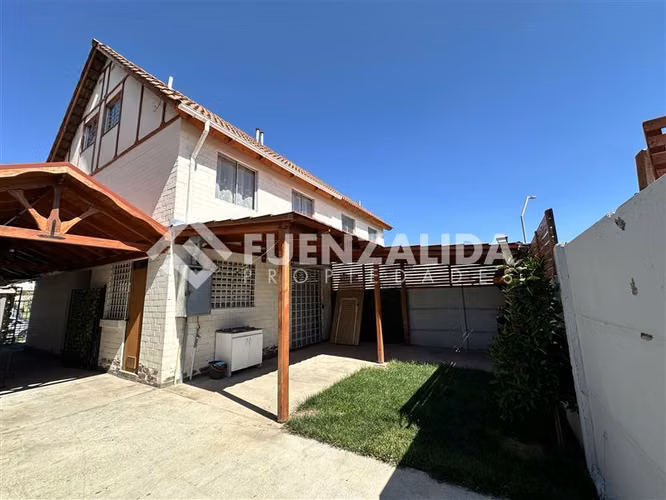 Casa en venta de 4 dorm. en Padre Hurtado