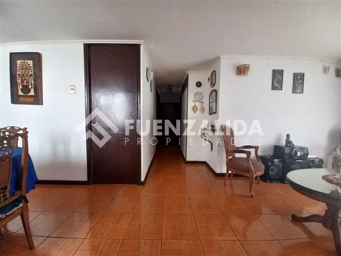 Casa de 3 dorm Ñuñoa,Iluminada, excelente, a pasos Metro.