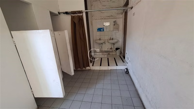 Industrial venta Q. Normal bodegas hormigón, oficinas FM