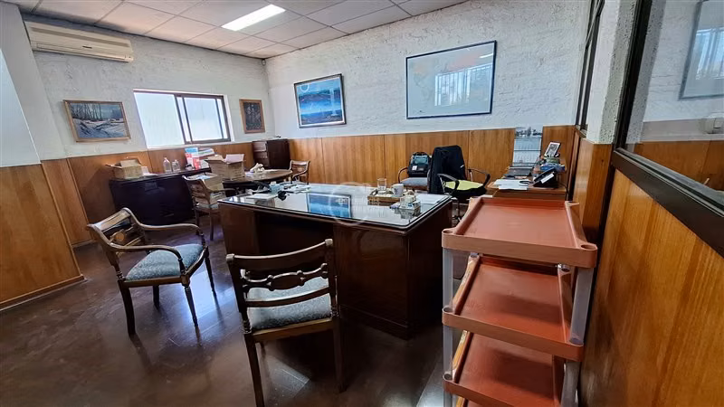 Industrial venta Q. Normal bodegas hormigón, oficinas FM