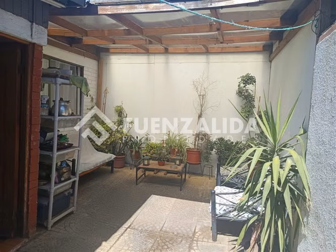 Venta Casa Independencia 7 dormitorio. 3 baños
