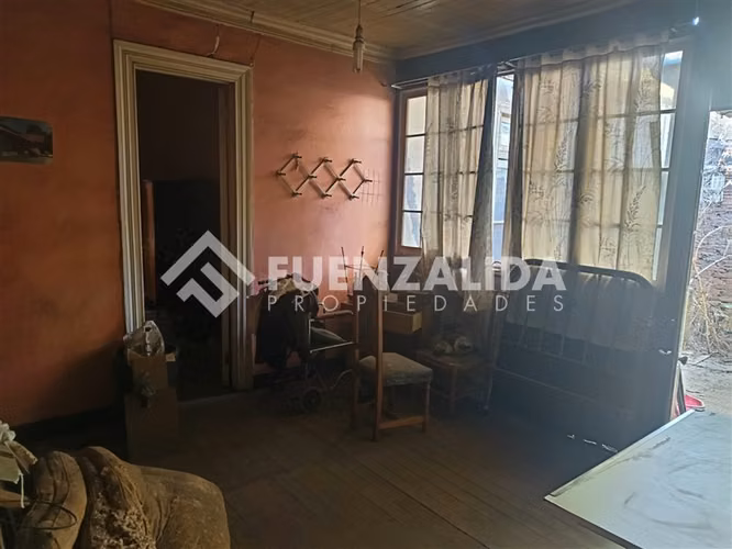 Venta Casa Independencia 7 dormitorio. 3 baños