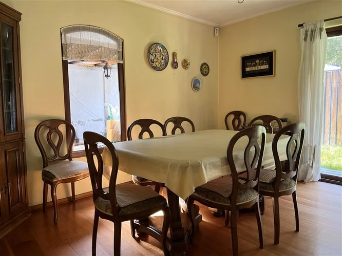 Casa en venta de 5 dorm. en Las Condes