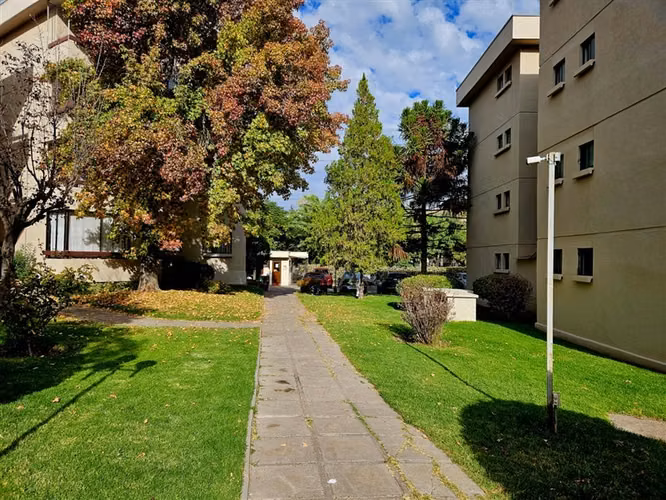 Departamento en venta de 4 dorm. en Las Condes