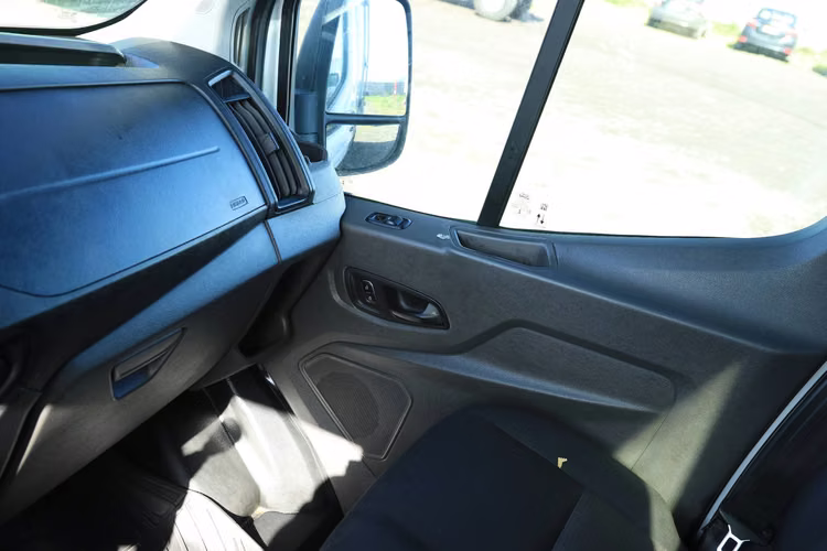 FORD TRANSIT FURGON DE CARGA AÑO 2023 2.2 DIESEL 6TA CON FRIO