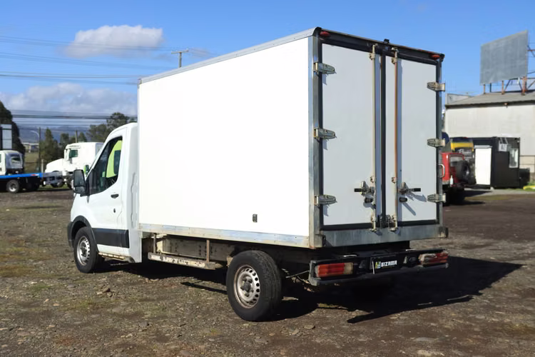 FORD TRANSIT FURGON DE CARGA AÑO 2023 2.2 DIESEL 6TA CON FRIO