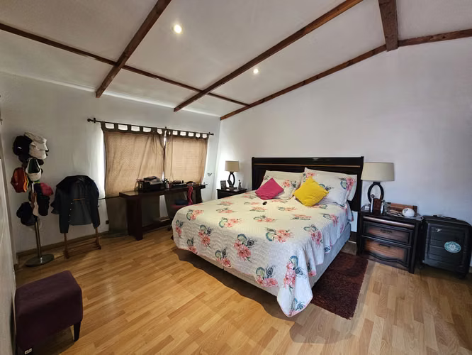 Acogedora casa en Venta en condominio cerrado