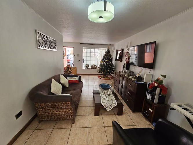 Acogedora casa en Venta en condominio cerrado