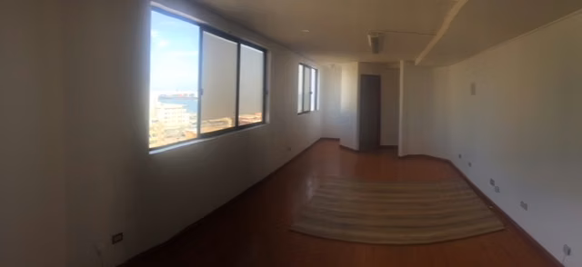 Se vende oficina – Edificio Contadores, centro de Iquique