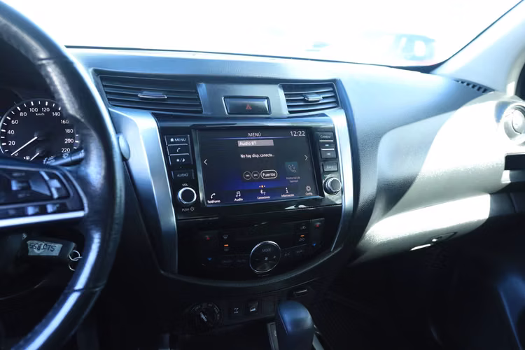 NISSAN NAVARA XE AUTOMATICA 2023 4X4 FULL DIESEL UNICO DUEÑO