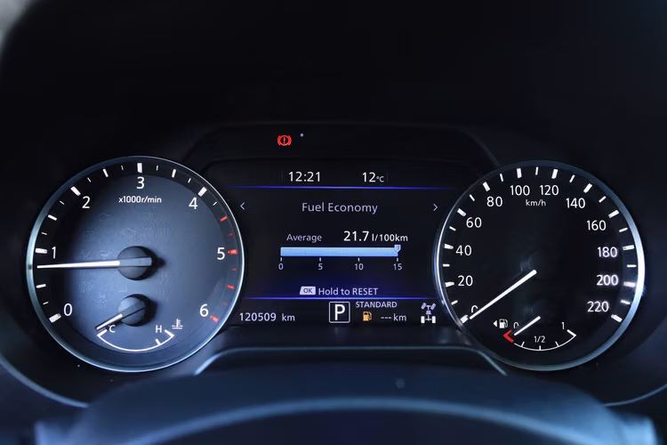 NISSAN NAVARA XE AUTOMATICA 2023 4X4 FULL DIESEL UNICO DUEÑO