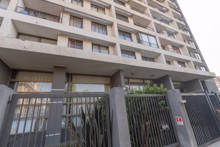 Cuarta Avenida 1350 [487-4]