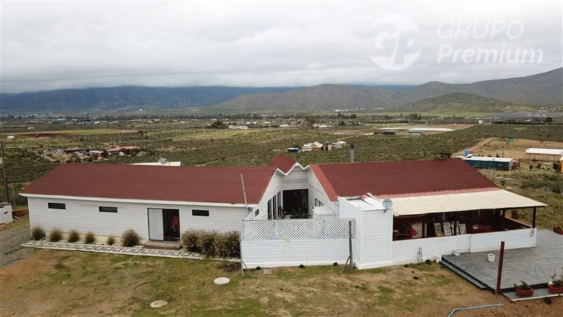 VENDO PARCELA CON MODERNA CASA, AMPLIOS ESPACIOS, TAMBILLLOS - Imagen 24
